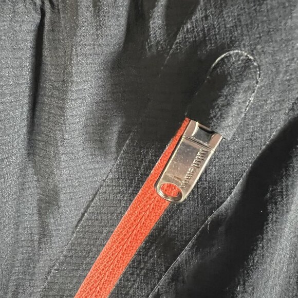 Lululemon Surge Lux Indigo 7”‎ Shorts Black Mens Size Medium Athletic Workout - Picture 2 of 5